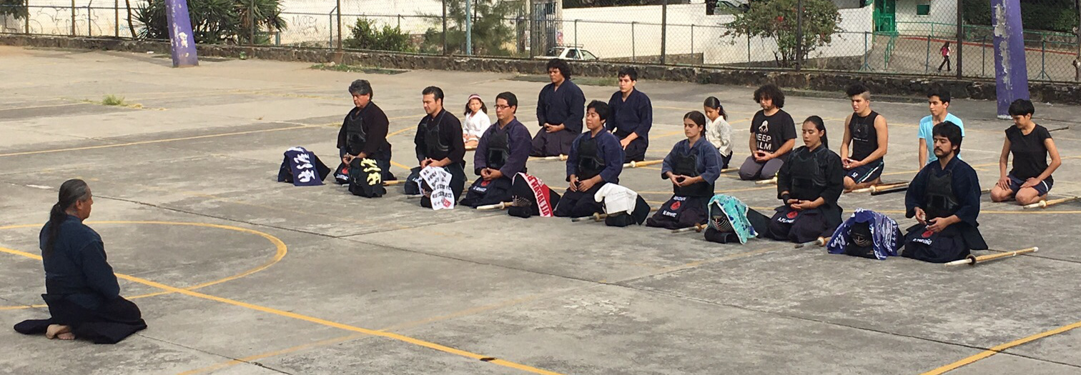 Exhibición de Kendo para Familares y Amigos – Rifa de la Amistad 2015